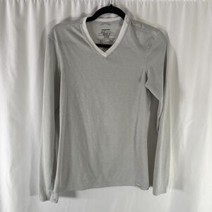 Patagonia Capilene Lightweight Shirt Women's Medium Grey Polartec Vneck Long Slv
